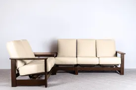 Leeward sectional w/corner table